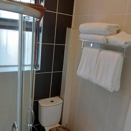 Daffne Hotell 2*