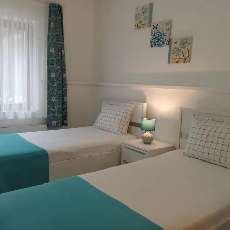 Отель Daffne 2*